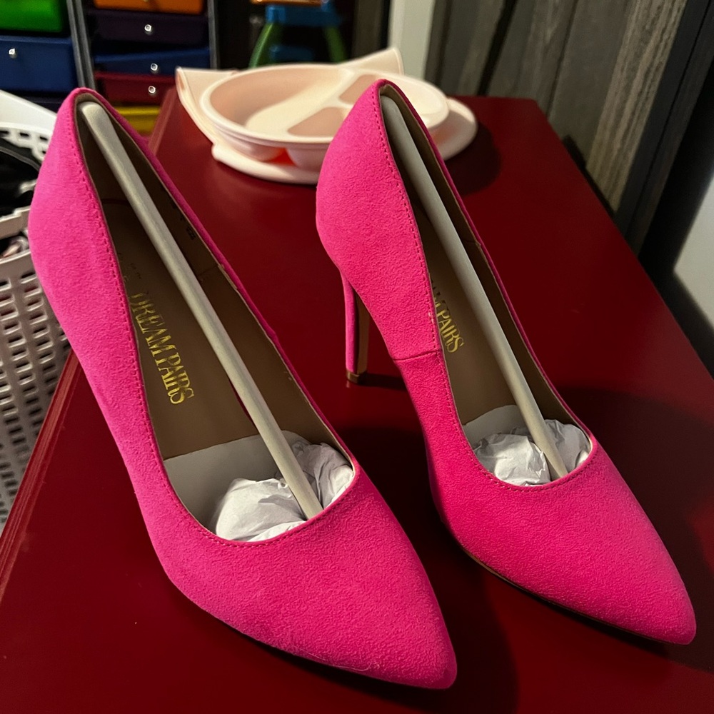 Pretty heels! Never worn